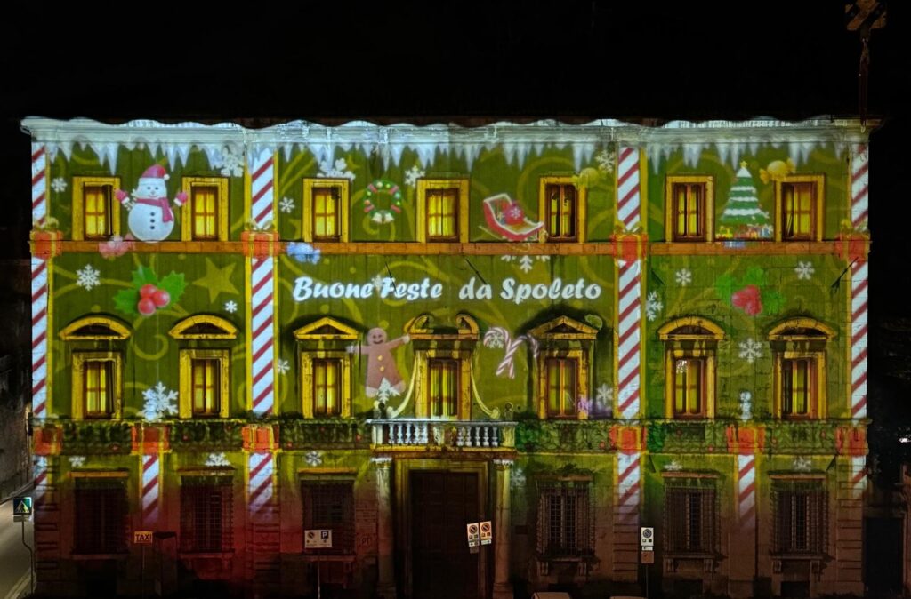 videomapping mappato proiezione feste natale italia umbria marche toscana lazio